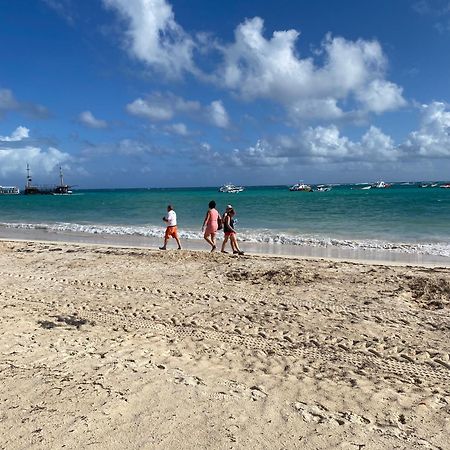 Hostal Las Rosas De Punta Cana Zewnętrze zdjęcie